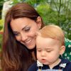 Le prince George de Cambridge à l'exposition Sensational Butterflies avec ses parents le price William et Kate Middleton, le 2 juillet 2014 au Museum d'histoire naturelle de Londres. Des photos prises lors de cette sortie en famille ont été dévoilées à l'occasion du premier anniversaire du petit George, le 22 juillet 2014.
