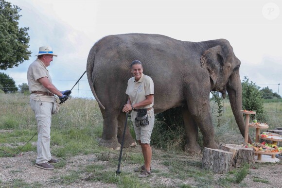 Exclusif - La princesse Stéphanie de Monaco fête le 1er anniversaire de l'arrivée des éléphantes Baby et Népal au domaine de Fontbonne sur la commune de Peille, le 12 juillet 2014.