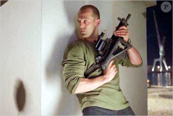 Jason Statham dans Le Transporteur en 2002.