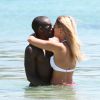 Rio Mavuba et sa femme Elodie amoureux et en vacances au Lavandou le 10 Juillet 2014