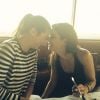 Sur son compte Instagram, Chelsea Handler a posté une photo de son amie Sandra Bullock le 25 juillet 2014 avec sa soeur Gesine Bullock Prado, chef cuisinier, à l'aube de son 50e anniversaire