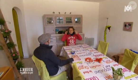 Caroline et Miguel, qui a quitté l'aventure (dans L'Amour est dans le pré 2014, le lundi 28 juillet 2014.)
