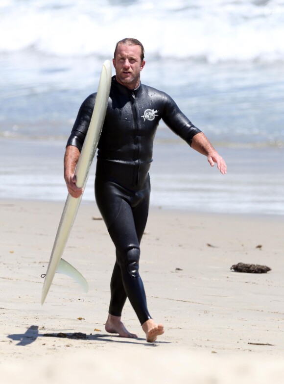 Scott Caan sur une plage de Malibu, le 28 avril 2014.