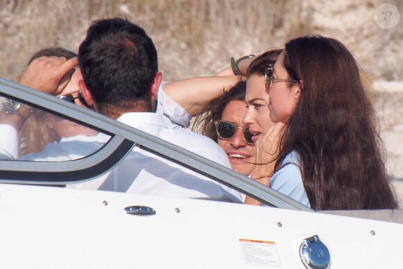Orlando Bloom profite de ses vacances à Ibiza avec ses amies et amis, le 29 juillet 2014