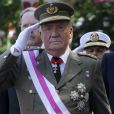  Le roi Juan Carlos, lors du jour des arm&eacute;es &agrave; Madrid, le 8 juin 2014 