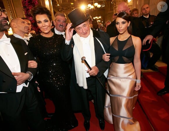 Kris Jenner, Richard Lugner et Kim Kardashian au bal de l'Opéra de Vienne. Le 27 février 2014.