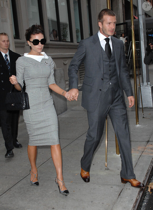 Victoria (et David) Beckham, habillée d'une robe Antonio Berardi à New York en novembre 2008.