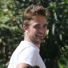 Exclusif - Robert Pattinson quitte une fête chez des amis à West Hollywood, le 2 août 2014.
