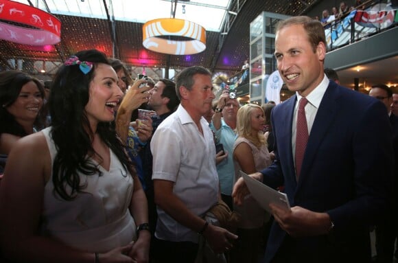 Le prince William, connu comme le comte Strathearn en Ecosse, était l'invité surprise, le 7 août 2014 à Glasgow, d'une réception organisée pour remercier ceux qui ont contribué à la réussite des XXe Jeux du Commonwealth. 1 500 personnes étaient conviées.