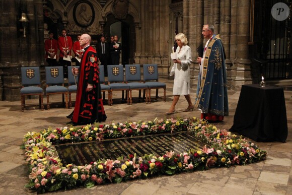 Camilla Parker Bowles à l'abbaye de Westminster le 4 août 2014 pour commémorer le centenaire de la Première Guerre mondiale.