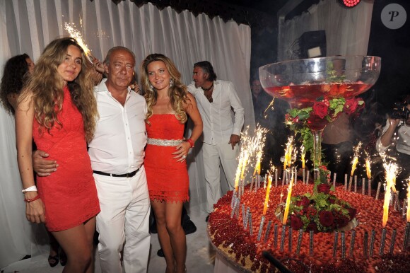 Fawaz Gruosi fête ses 62 ans avec ses filles Allegra et Violetta au Billionaire. Porto Cervo, le 8 août 2014.