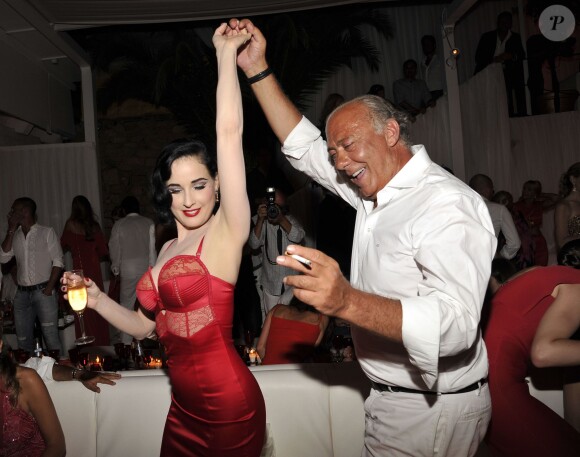Dita von Teese et Fawaz Gruosi célèbrent les 62 ans du fondateur de de Grisogono au Billionaire. Porto Cervo, le 8 août 2014.