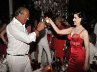Dita Von Teese : Strip-tease torride devant Victoria Silvstedt