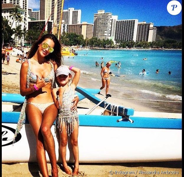 Alessandra Ambrosio et sa fille Anja, en vacances à Hawaï. Août 2014.