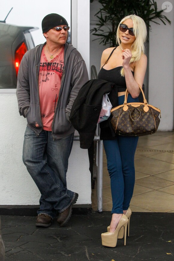 Courtney Stodden et Doug Hutchinson à Beverly Hills, le 22 novembre 2013.