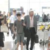 Catherine Zeta-Jones, Michael Douglas et leurs enfants Carys et Dylan arrivent à l'aéroport de Barcelone, le 17 juin 2014.