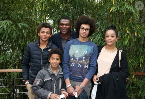 Marcel Desailly et ses enfants à Roland-Garros à Paris, le 28 mai 2014. 