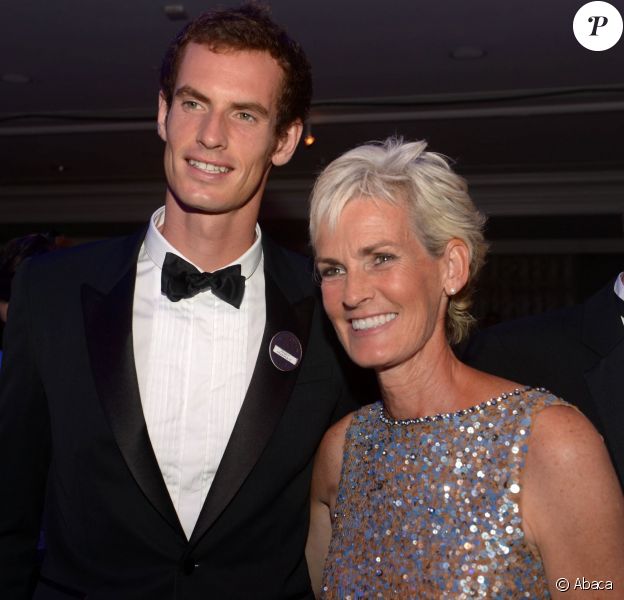 Andy Murray et sa mère Judy lors du bal des champions à l'hôtel Intercontinental de Londres le 7 juillet 2013