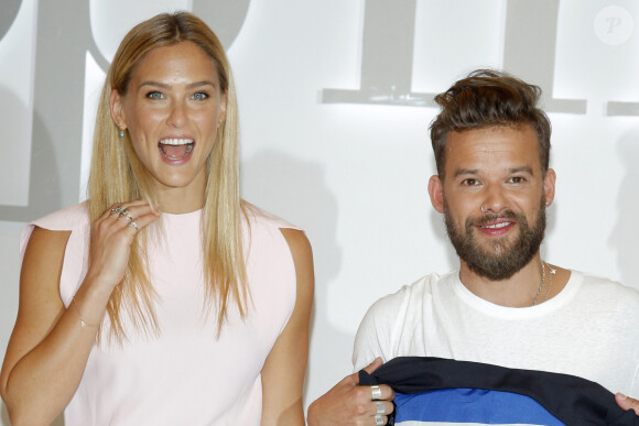 Bar Rafaeli sublime lors du photocall des membres du jury et des invités de la nouvelle saison de l'émission "Poland's next Top Model" à Varsovie, le 19 août 2014