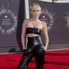 Miley Cyrus assiste aux MTV Video Music Awards 2014, le 24 août 2014.