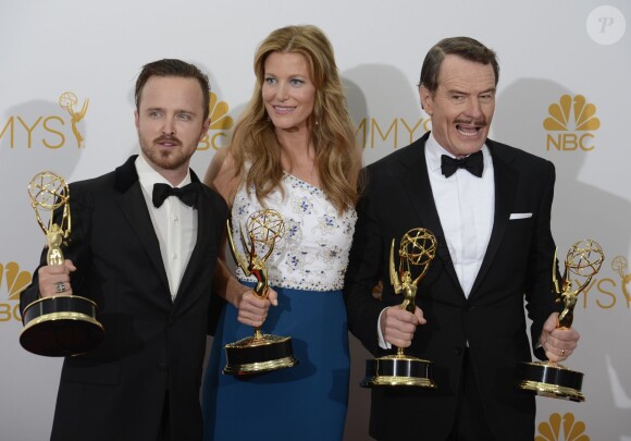 Aaron Paul, Anna Gunn et Bryan Cranston aux Primetime Emmy Awards, Los Angeles, le 25 août 2014.