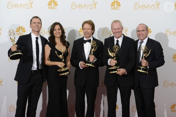 Phil Keoghan, Executive Producers Elise Doganieri, Jerry Bruckheimer, Bertram van Munster et Jonathan Littman aux Primetime Emmy Awards, Los Angeles, le 25 août 2014.