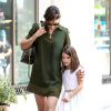 Suri Cruise à New York avec sa mère Katie Holmes le 11 juillet 2014.
