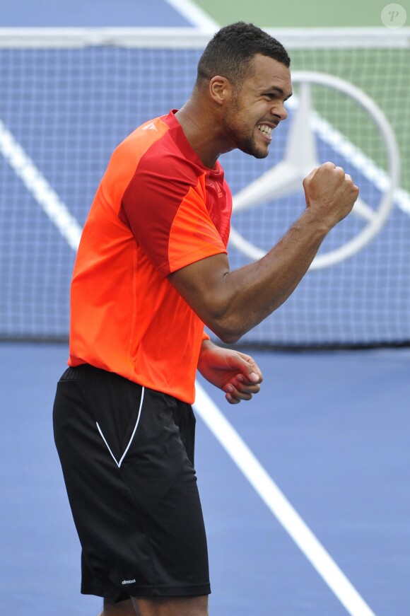 Jo-Wilfried Tsonga lors de son troisième tour de l'US Open face à Pablo Carreno Busta à l'USTA Billie Jean King National Tennis Center de New York le 30 août 2014