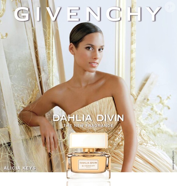 Alicia Keys, égérie de Dahlia Divin, le nouveau parfum féminin de Givenchy.