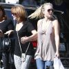 Frances Fisher et sa fille Francesca Eastwood déjeunent avec des amies à Beverly Hills, le 23 août 2014