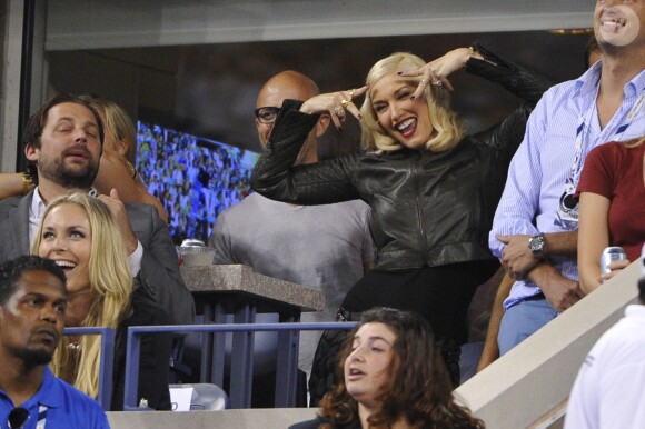 Gwen Stefani et son fils Apollo lors du quart de finale entre Gaël Monfils et Roger Federer à l'US Open, à l'USTA Billie Jean King National Tennis Center de New York, le 4 septembre 2014