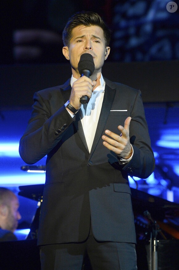 Vincent Niclo - Soirée "Claude Lelouch en musique" dans la cour d'honneur des Invalides à Paris le 6 septembre 2014