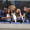 Tony Parker et Thierry Henry avec leurs amoureuses respectives Axelle Francine et Andrea Rajacic devant la finale de l'US Open à New York le 8 septembre 2014. 