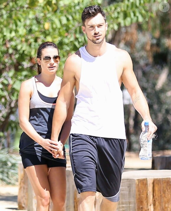 Lea Michele et son petit ami Matthew Paetz font du jogging au parc de "TreePeople" à Beverly Hills, le 23 aout 2014
