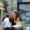 Eros Ramazzotti fou amoureux dans les rues de Milan avec son épouse Marica Pellegrinelli, le 11 septembre 2014.