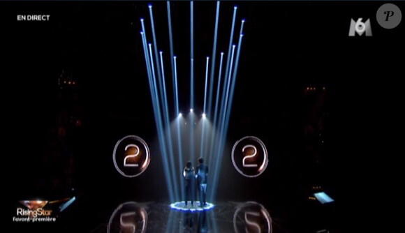 Guillaume Pley et Faustine Bollaert sur le plateau de Rising Star sur M6, le lundi 15 septembre 2014 pour l'avant-première en direct.