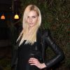 Andrej Pejic arrive au dîner de la mode en janvier 2013 au Pavillon d'Armenonville à Paris