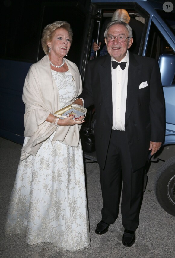Le roi Constantin II et la reine Anne-Marie de Grèce le 18 septembre 2014 lors la soirée de leurs noces d'or (50 ans de mariage) au Yacht Club du Pirée.