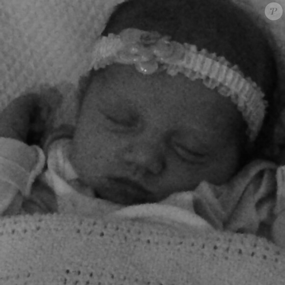 Katie Price présente au monde sa fille Bunny, née le lundi 4 août 2014.