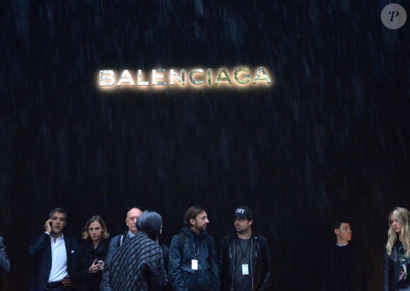 Défilé Balenciaga prêt-à-porter collection Printemps-Eté 2015 lors de la Fashion Week à Paris, le 24 septembre 2014. 