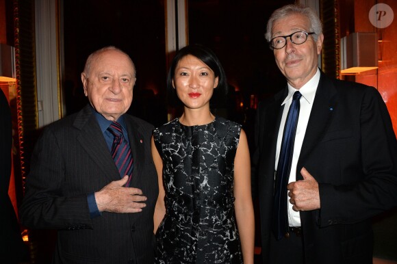 Pierre Bergé, Fleur Pellerin (ministre de la Culture et de la Communication) et Didier Grumbach - 25e anniversaire et remise du prix de l'Andam 2014 à l'hôtel Potocki, au sein de la Chambre de Commerce et d'Industrie de Paris, le 26 septembre 2014.