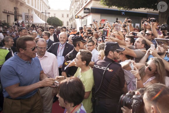 Arnold Schwarzenegger reçoit un prix "Almeria Terre de ciné" et inaugure son étoile sur la "Walk of Fame" à Almeria, le 28 septembre 2014.