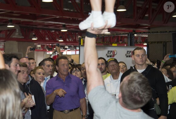 Arnold Schwarzenegger et sa compagne Heather Milligan visitent le "Arnold Classic Europe 2014" à Madrid. Le 27 septembre 2014  Arnold Schwarzenegger with his girlfriend Heather Milligan during the Arnold Classic Europe 2014 , on Saturday 27th September, 201428/09/2014 - Madrid