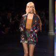 Défilé Saint Laurent printemps-été 2015 au Carreau du Temple. Paris, le 29 septembre 2014.