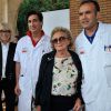 Mireille Darc et Bernadette Chirac lors du lancement de la 18ème opération "+ de Vie" au service de gériatrie du centre hospitalier Charles Foix à Ivry-sur-Seine, le 1er octobre 2014.