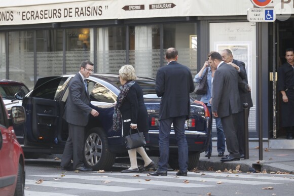 Jacques Chirac est allé déjeuner au restaurant "Le père Claude" avec sa femme Bernadette et sa fille Claude à Paris le 4 octobre 2014.