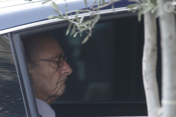 Jacques Chirac a déjeuné au restaurant "Le père Claude" avec sa femme Bernadette et sa fille Claude à Paris le 4 octobre 2014.
