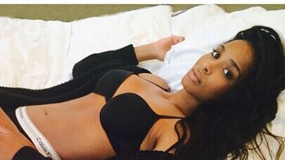 Ciara : La bombe s'affiche en lingerie quatre mois après son accouchement