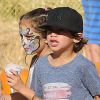 Max et Emme avec leur maman Jennifer Lopez au Mr. Bones Pumpkin Patch à West Hollywood, le 11 octobre 2014