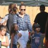 Jennifer Lopez emmène ses enfants Max et Emme au Mr. Bones Pumpkin Patch à West Hollywood, le 11 octobre 2014